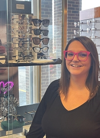 Photo of tech/optician Crystal.